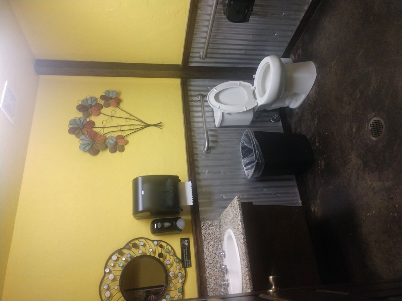 704 W Main St, Hallsville, TX 75650